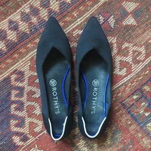 Rothy’s black flats